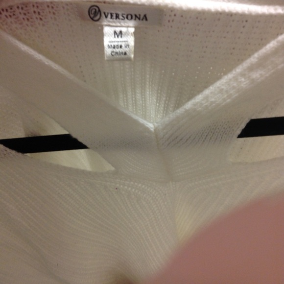 By versona long sleeve top. - Picture 3 of 4